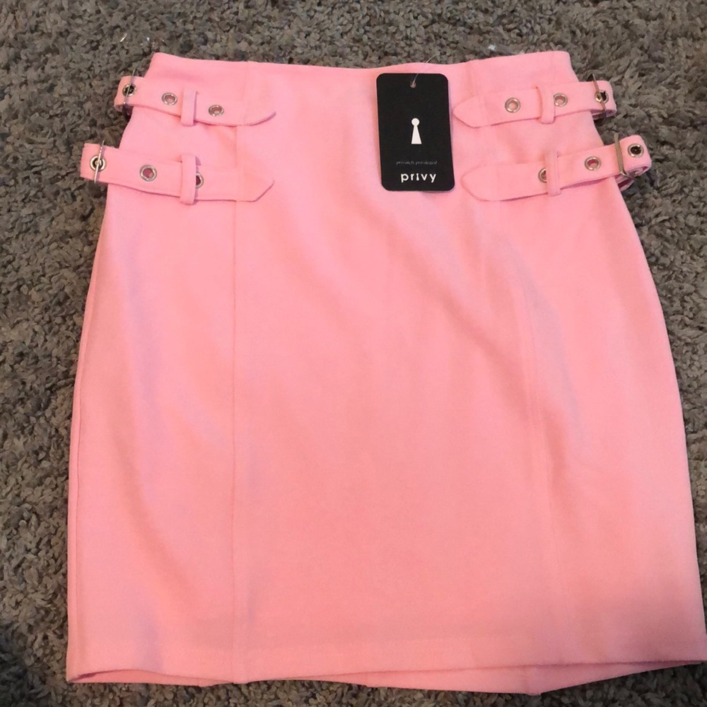 pink skirt - Picture 4 of 4